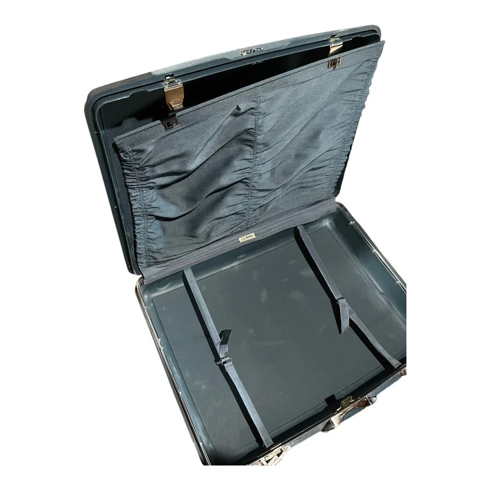 Samsonite hard shell